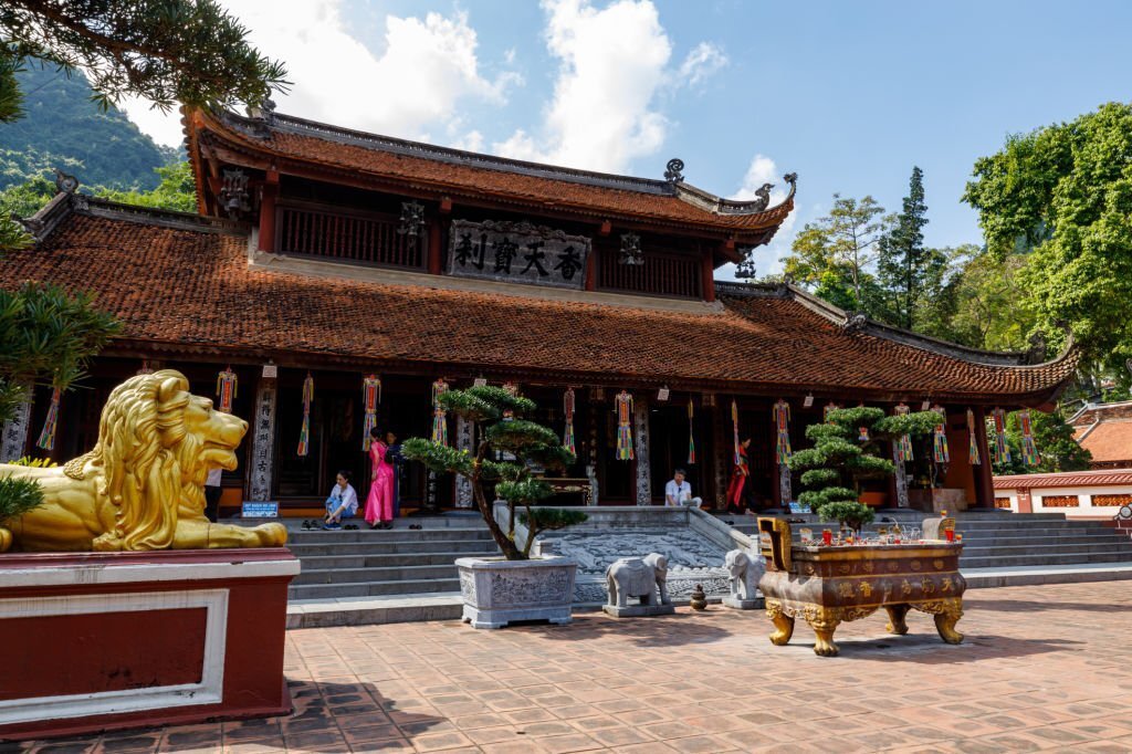 Chùa Hương - Chùa Thiên Trù - Động Hương Tích 1 ngày từ Hà Nội